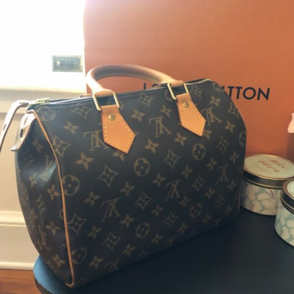 Authentic Louis Vuitton Speedy 25 in Monogram